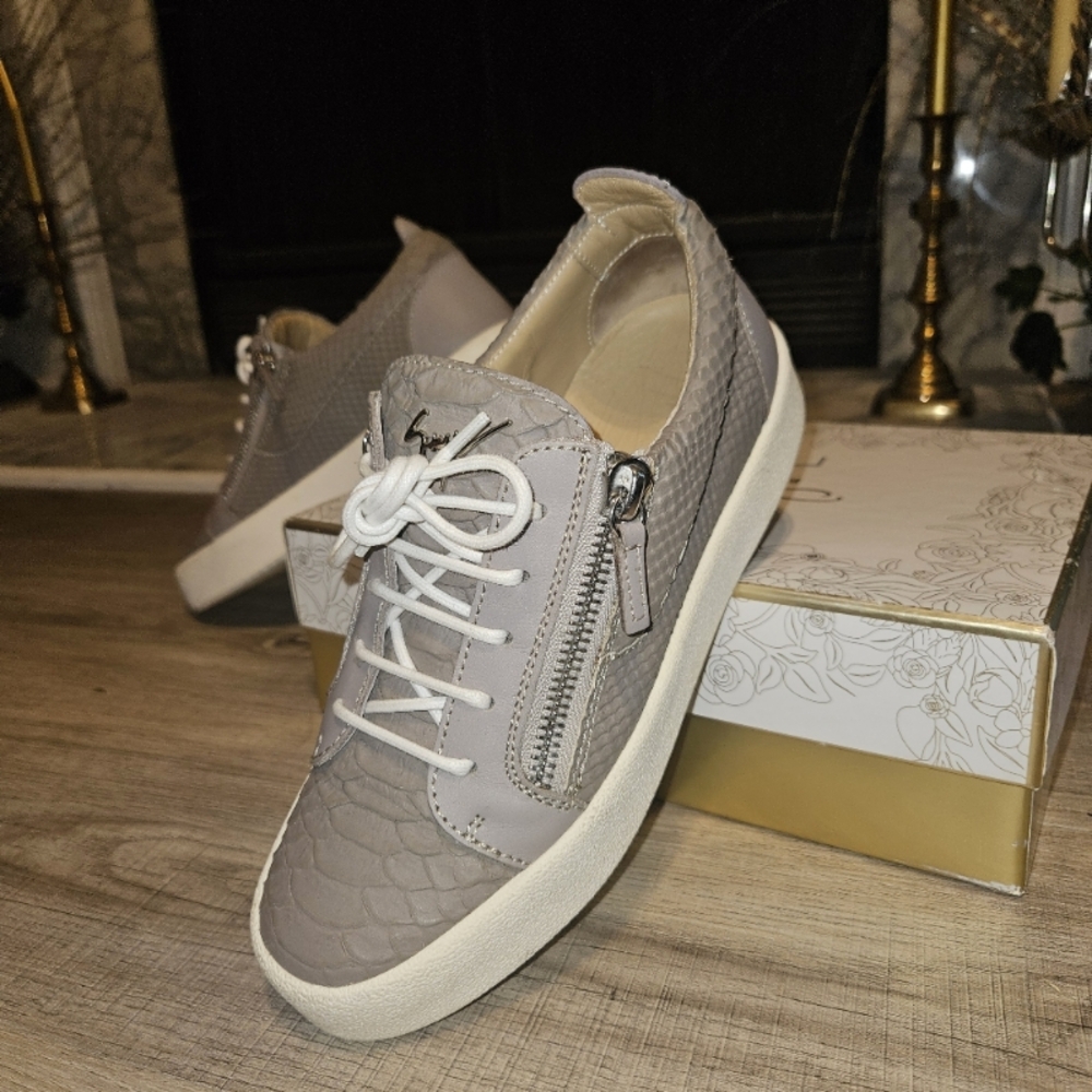 Giuseppe Zanotti Women’s Grey Leather Zip-Accent Sneakers